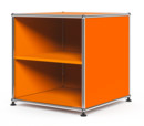 Table d'appoint USM Haller pour salle d'attente, H 50 x L 50 x P 50 cm, Orange pur RAL 2004