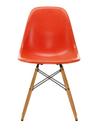 Eames Fiberglass Chair DSW, Eames red orange, Érable nuance de jaune