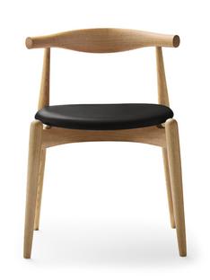 CH20 Elbow Chair Chêne laqué naturel|Cuir noir