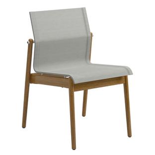 Chaise en teck Sway  Revêtement poudré blanc|Tissu Sling gris clair|Sans accotoirs