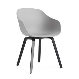 About A Chair AAC 222 Chêne laqué noir|Concrete grey 2.0