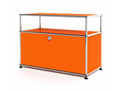 Meuble bas Lowboard M USM Haller avec rehausse, personnalisable Orange pur RAL 2004|Avec  porte abattante|Avec passe-câbles au centre haut