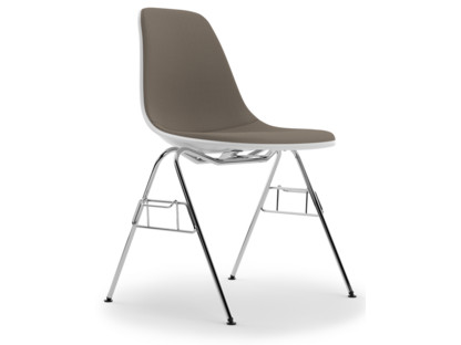 Eames Plastic Side Chair RE DSS Coton blanc|Rembourrage intégral|Gris chaud / marron marais|Avec liaison de rangée (DSS)