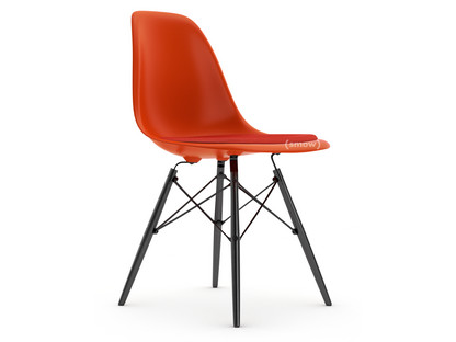 Eames Plastic Side Chair RE DSW Rouge (rouge coquelicot)|Avec coussin d'assise|Corail / rouge coquelicot|Version standard - 43 cm|Érable noir