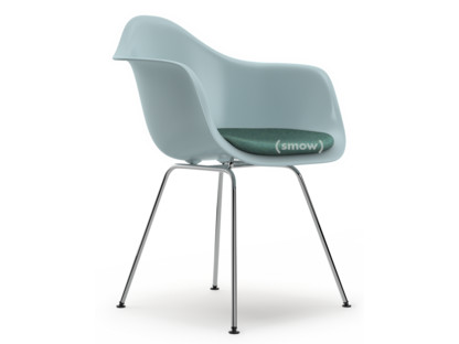 Eames Plastic Armchair RE DAX Gris bleuté|Avec coussin d'assise|Bleu glacier / ivoire|Version standard - 43 cm|Chromé