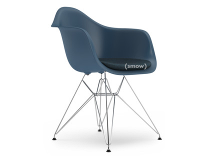 Eames Plastic Armchair RE DAR Bleu océan|Avec coussin d'assise|Bleu glacier / marron marais|Version standard - 43 cm|Chromé