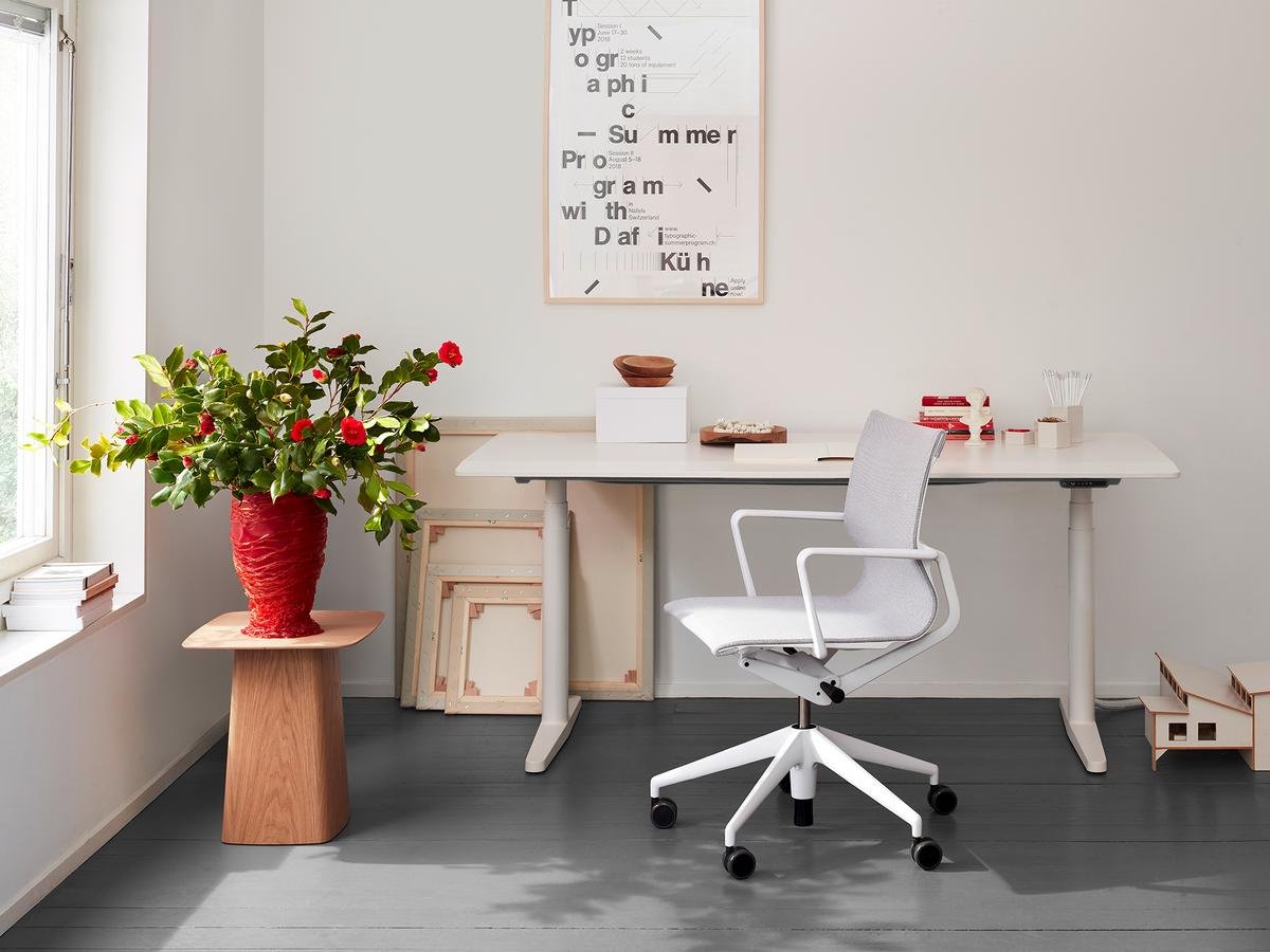 Vitra Wooden Side Table de Ronan & Erwan Bouroullec, 2015 Meubles