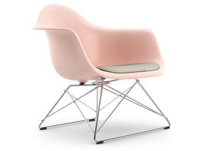 Eames Plastic Armchair RE LAR Rose pâle|Coussin d'assise gris chaud /ivoire|Chromé