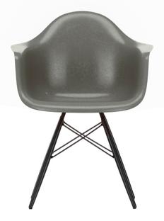 Eames Fiberglass Armchair DAW Eames raw umber|Érable noir