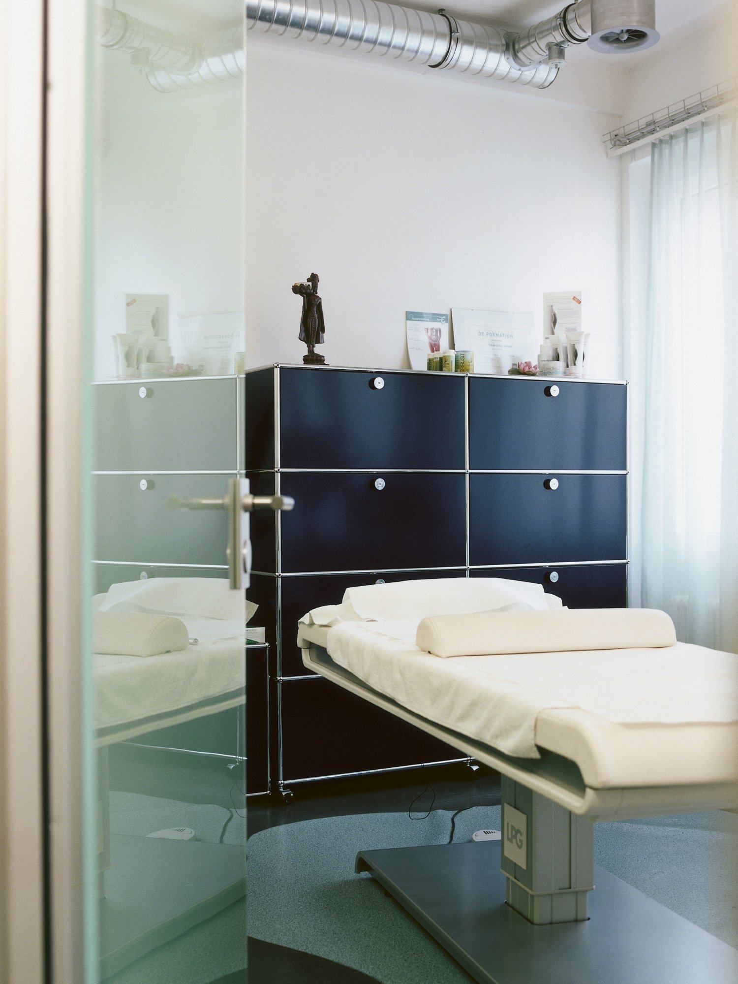 USM Haller Highboard dans la salle de traitement