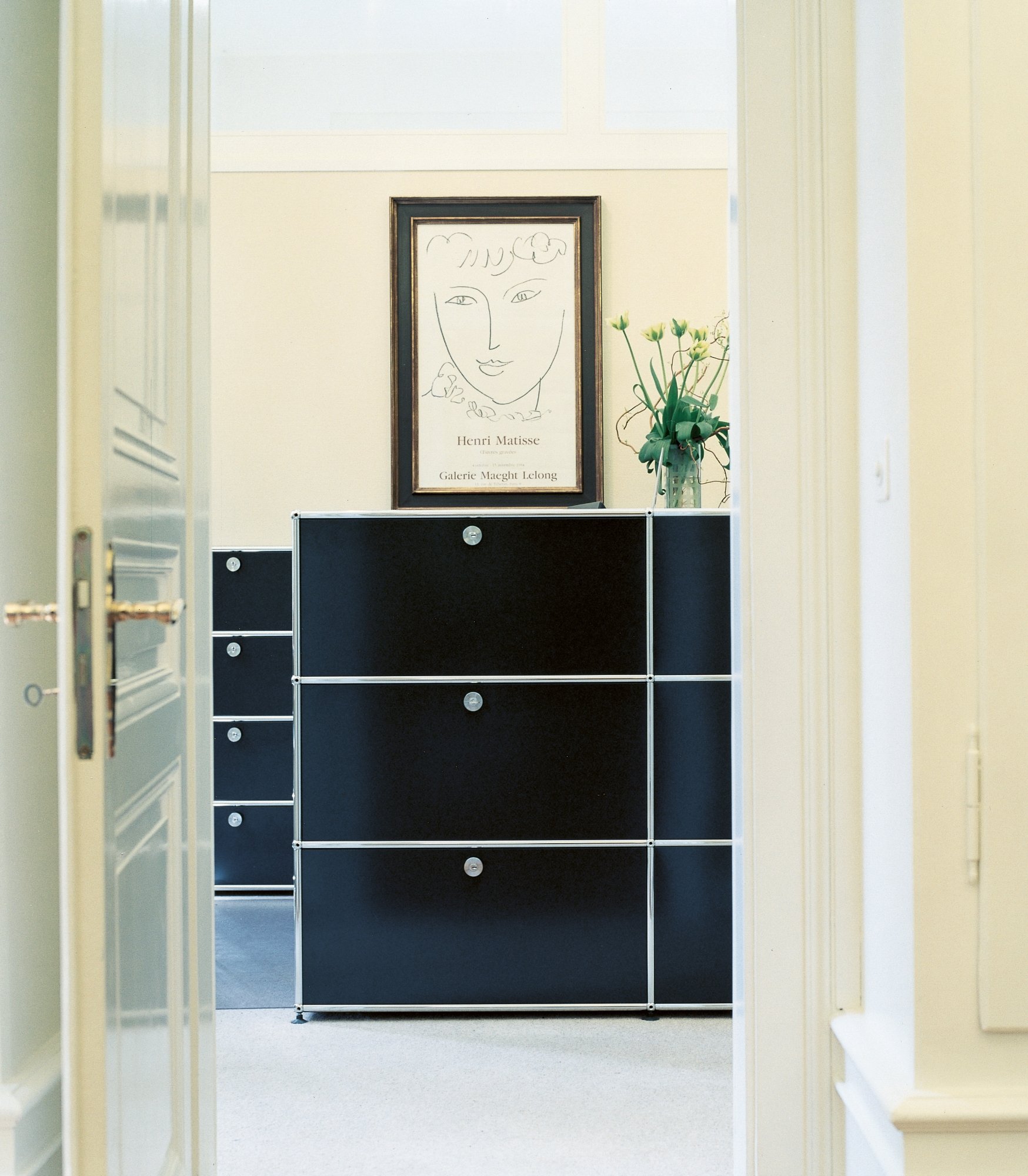 Espace d'accueil avec mobilier USM