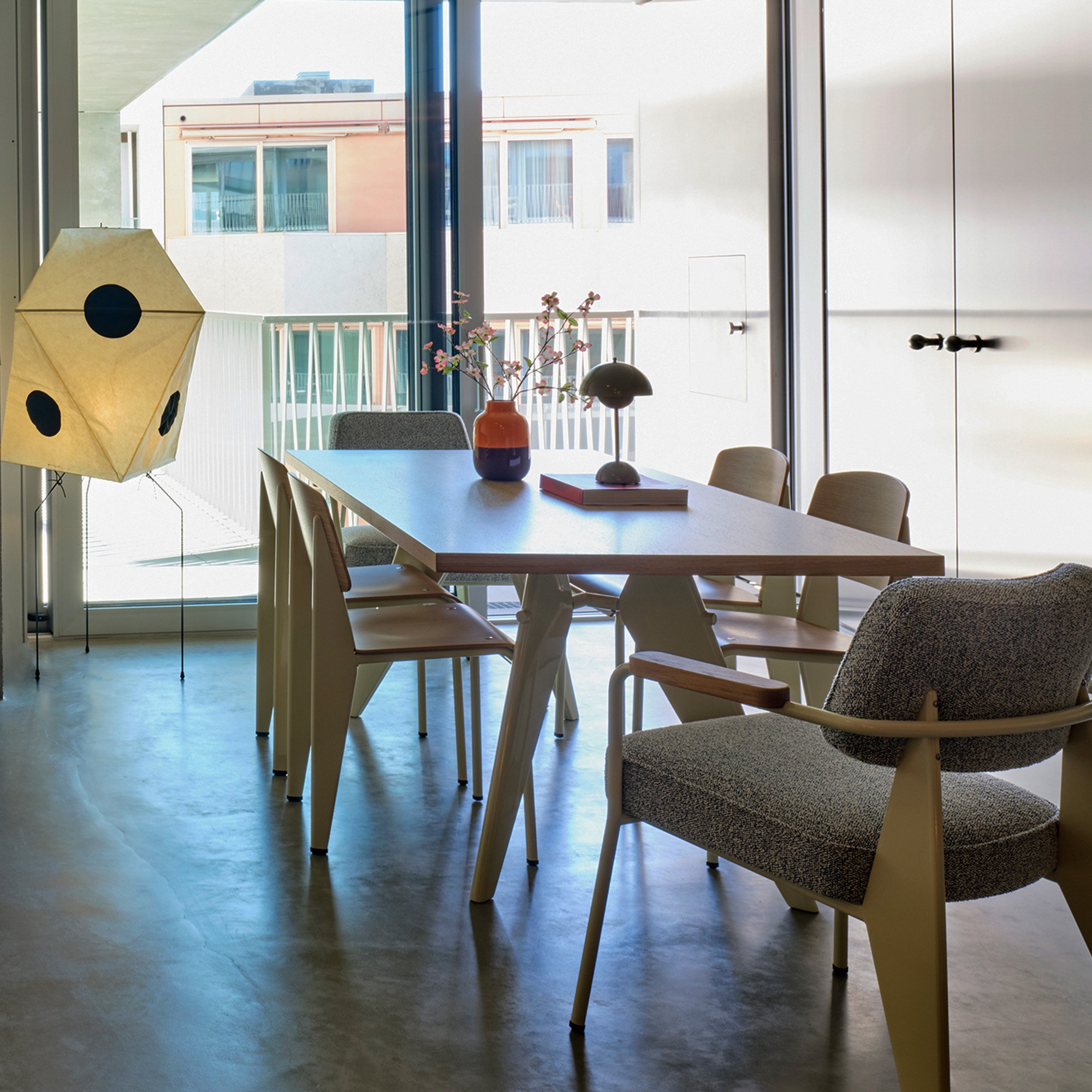 Chaise Standard | Vitra | de Jean Prouvé, 1934 - Original chez smow