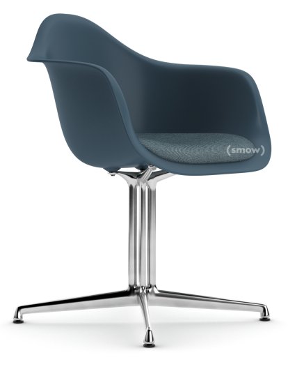 Eames Plastic Armchair RE DAL, Bleu océan, Avec coussin d'assise, Bleu glacier / marron marais, Aluminium poli, Nouvelle hauteur d'assise (43,0 cm)